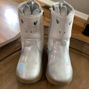 Carter’s Unicorn Boots 🦄